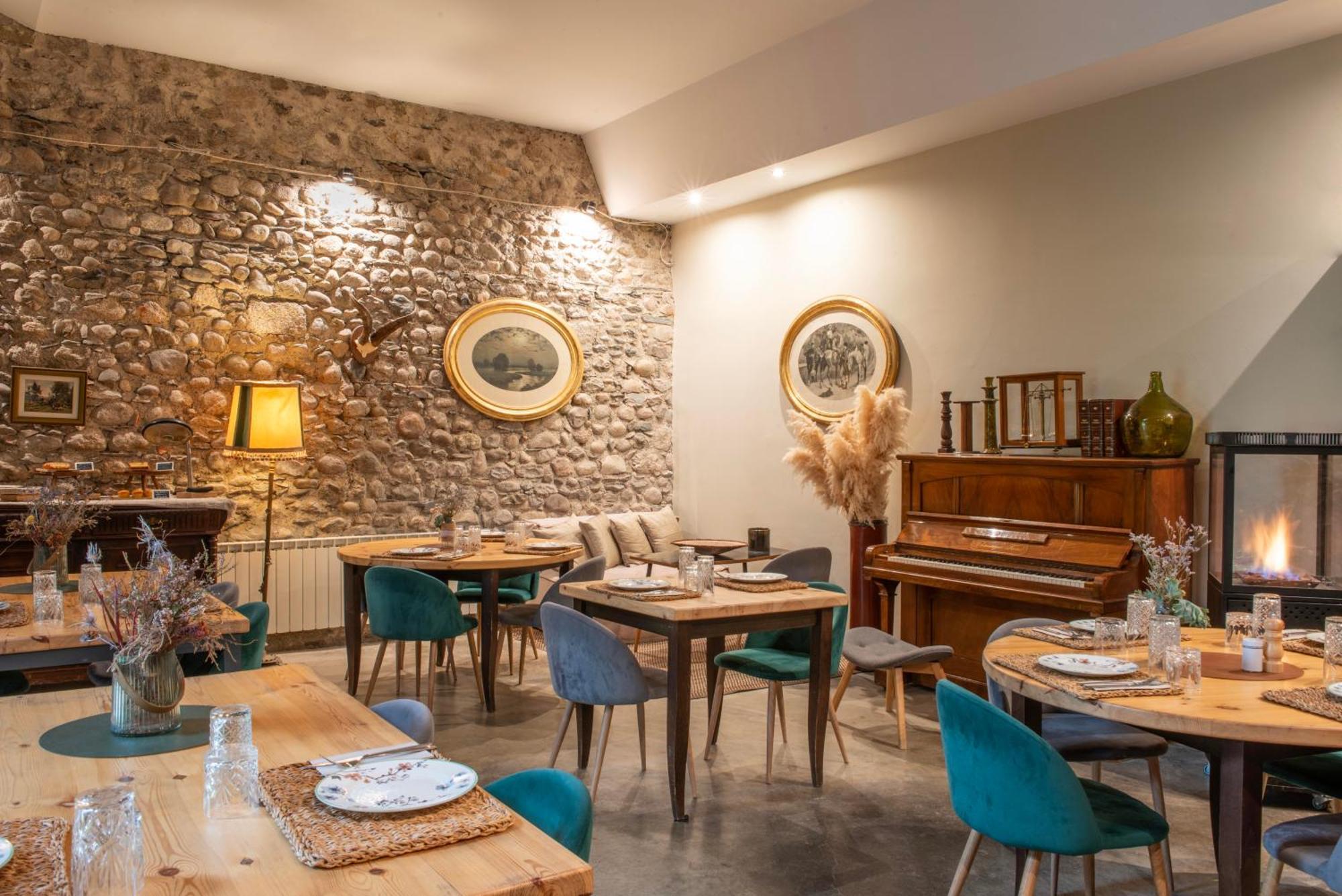 Mas Sant Marc Guest House ปุจเซร์ดา ภายนอก รูปภาพ